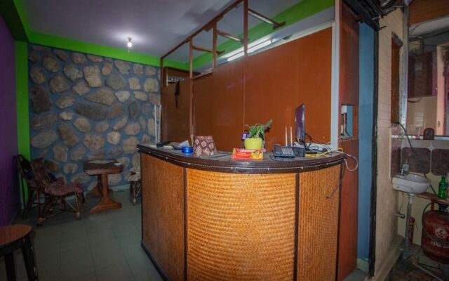 OYO 225 Hotel Fewa Corner