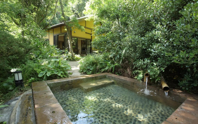 Onsensui Pool & Fufu Rotenburo no Hanareyado Yurian