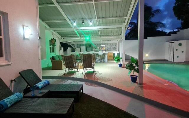 Family Villa with big pool and absolute privacy