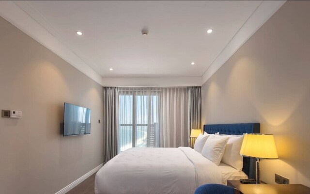 Modern 2 Br Apartment at 4points Opposite Beach