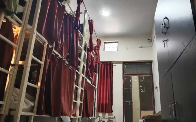 5 Star Dormitory
