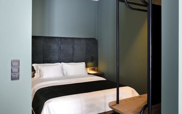 Roomore Apartments