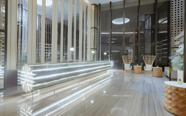 Whiz Luxe Hotel Spazio Surabaya