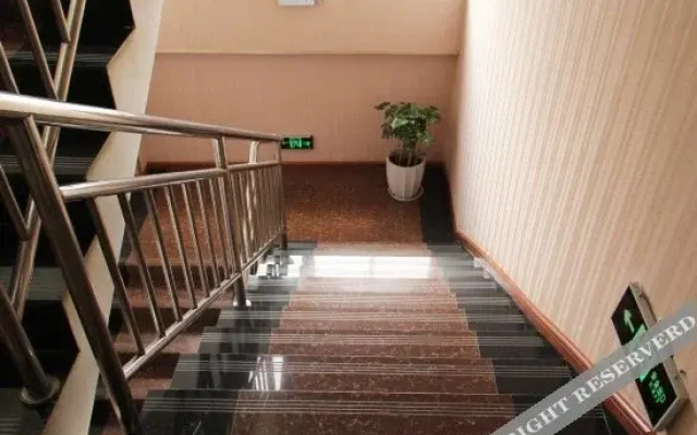 Yunyi Hotel