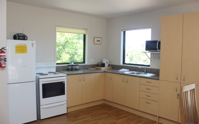 26 Caverhill Close