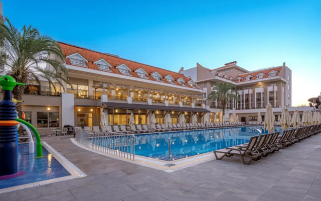 Side Story Resort & Spa