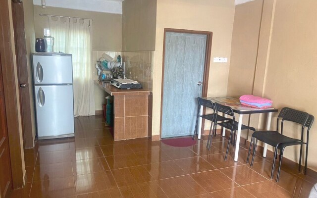 OYO 90910 Homestay D Lalang Inn
