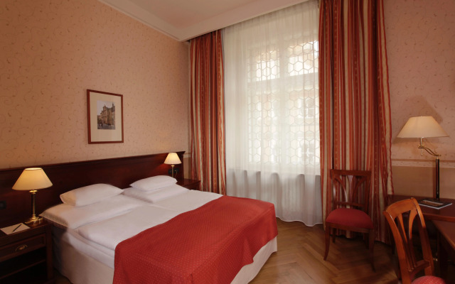 Rott Hotel