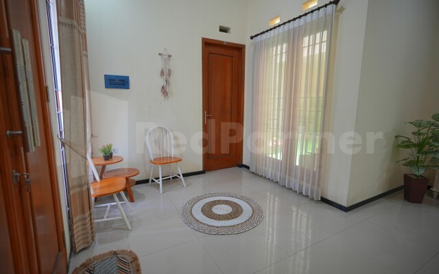 One & Quin Guest House Syariah