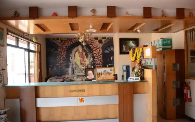Hotel Sai Varsha