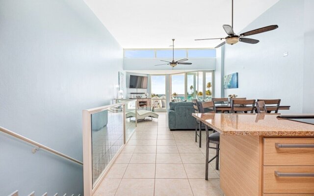 Ocean View Penthouse With Pool, Beachfront Complex 2 Bedroom Apts by Redawning