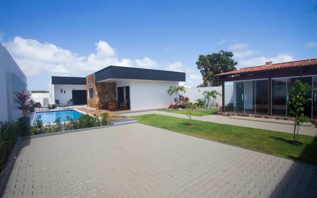 Exuberante Casa Carioca com Piscina e rea Gourmet