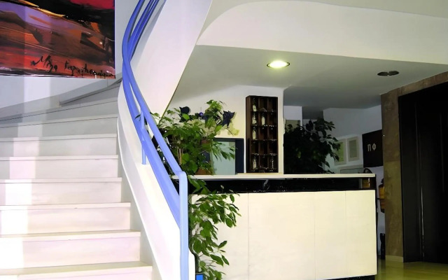ROY Hotel