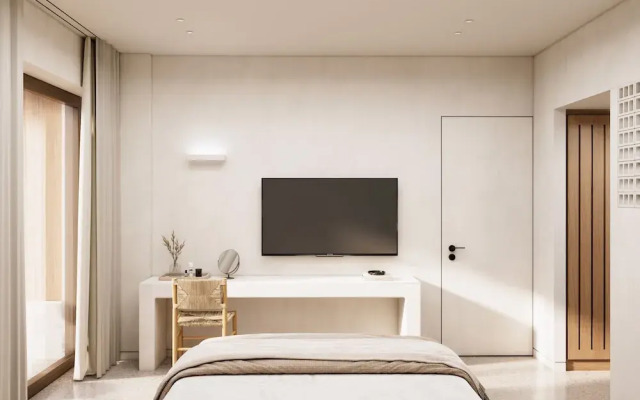 Tinos Beach Hotel & Suites