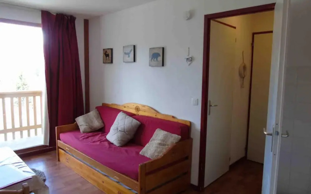 Lou Services Apartment CB24 LSI 001