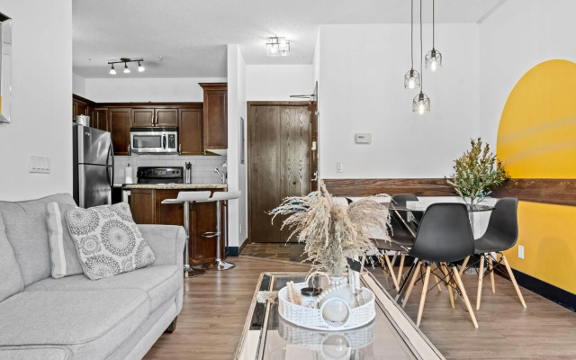 Instant Suites - Luxury 2 BR Suite in Canmore | Banff