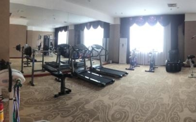 Luoyang Yijun Hotel