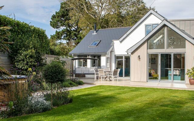 The Salt House - Luxury Home With Pool Hot Tub