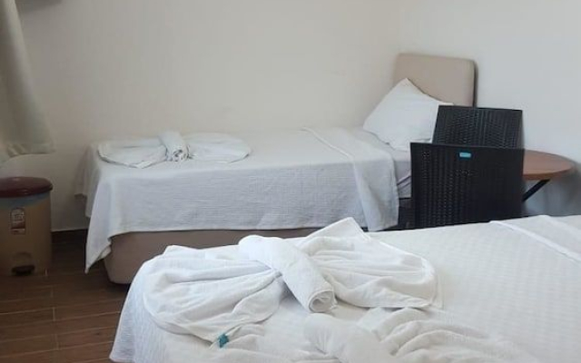 Ev Otel