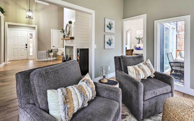 Lakefront Rogers Getaway w/ Hot Tub & Deck!