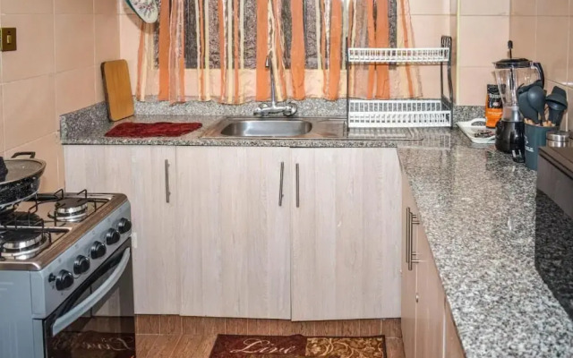 Lux Suites Lay Canon Apartments Ngara