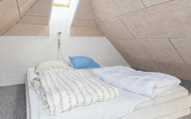Adorable Holiday Home in Fur near Sea