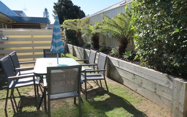 Chapman Court Holiday Units