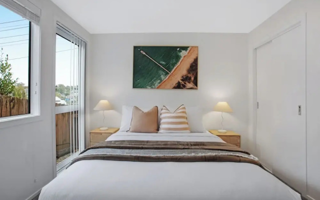 Coastal Living Retreat close to Beaches
