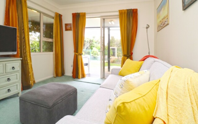Hideaway in Harrowfield