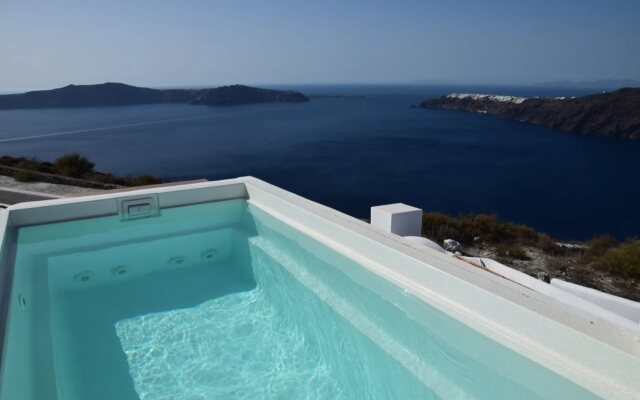 Amaze Suites
