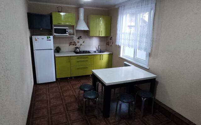 Апартаменты на улице Безжонова 66