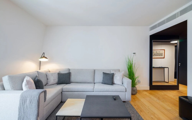 Prime Location Luxury Apartment