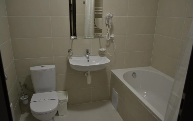 Rakhiv Hotel & Apartments