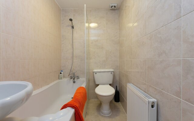 2 Bedroom Apartment in Dalston