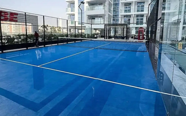 Homesgetaway -spacious 1BR Apt in Pearlz by Danube