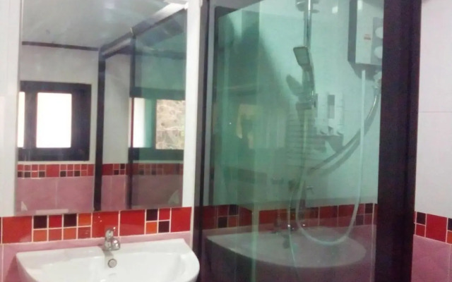 Ocean View Resort - Koh Sichang