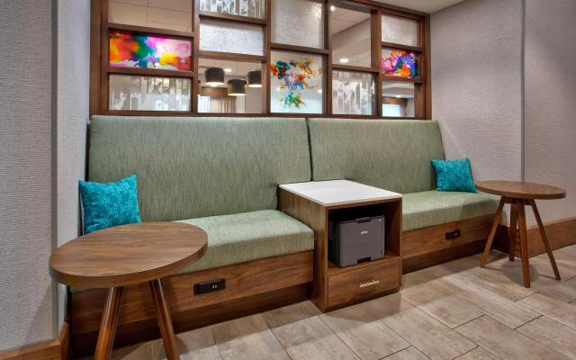 Hampton Inn By Hilton Paris