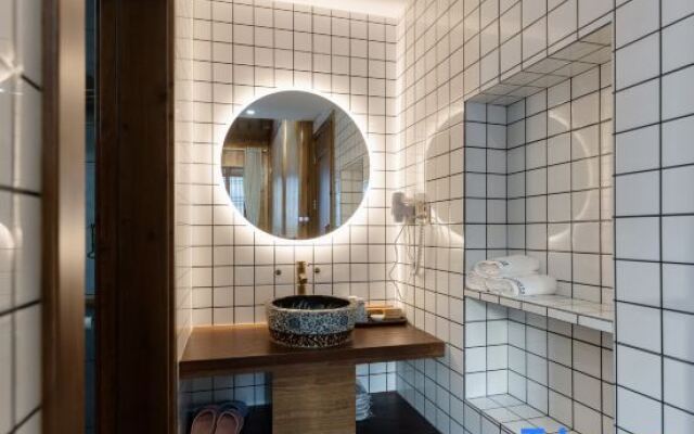 Wuyuan Mishu·Shiguang Homestay (County Center Xiangao Ancient City)
