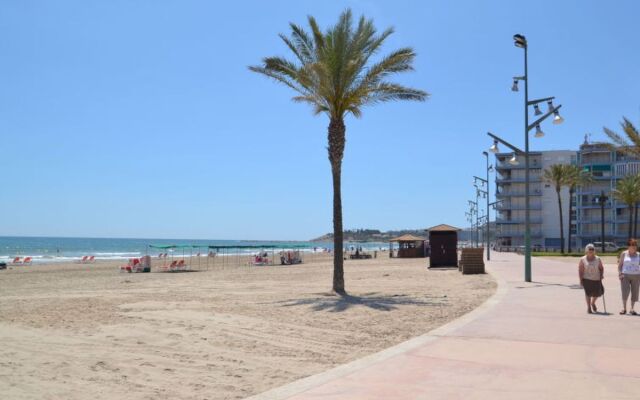 Apartment Albeniz La Pineda