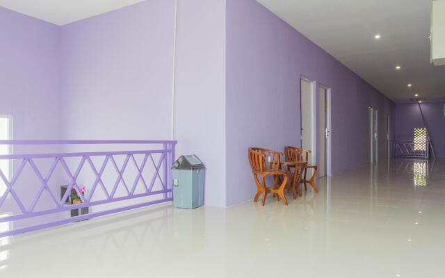 RedDoorz Plus @ Tuparev Cirebon 2