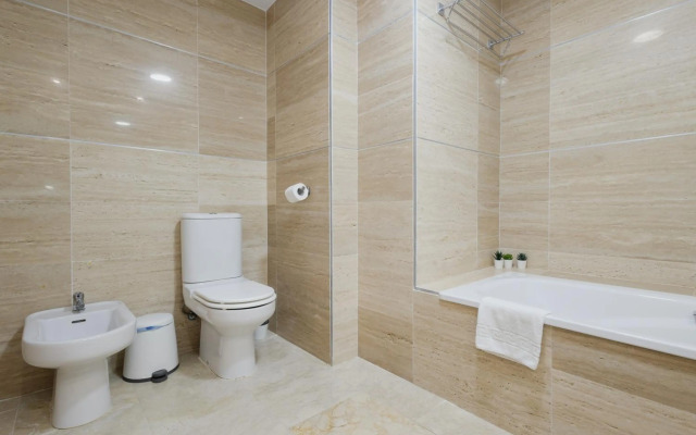 Modern and luxurious holiday home with sea views in Benahavís