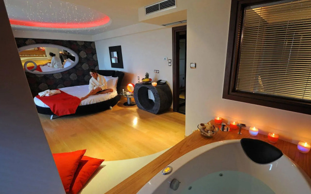 Iakovakis Suites & Spa