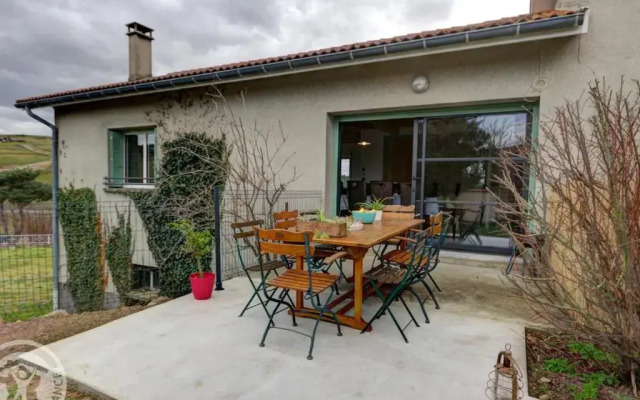 Gîte Saint-Just-Saint-Rambert, 5 pièces, 8 personnes - FR-1-496-195