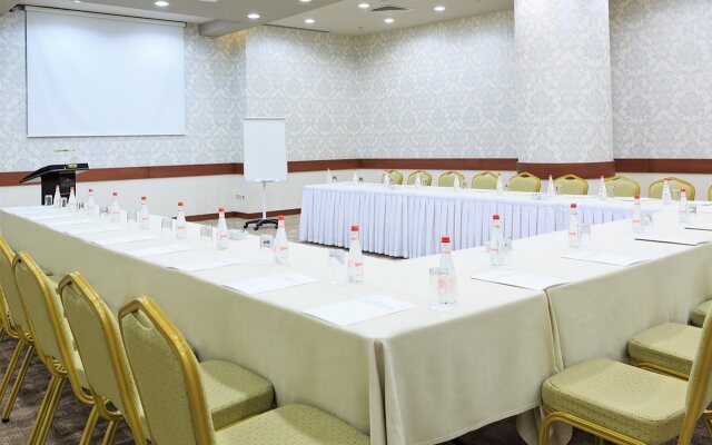 Limak Ambassadore Hotel
