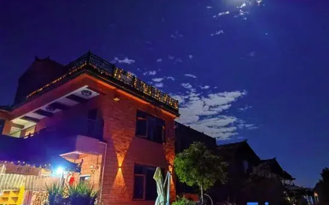 Puzhehei Pusu Lake View Homestay