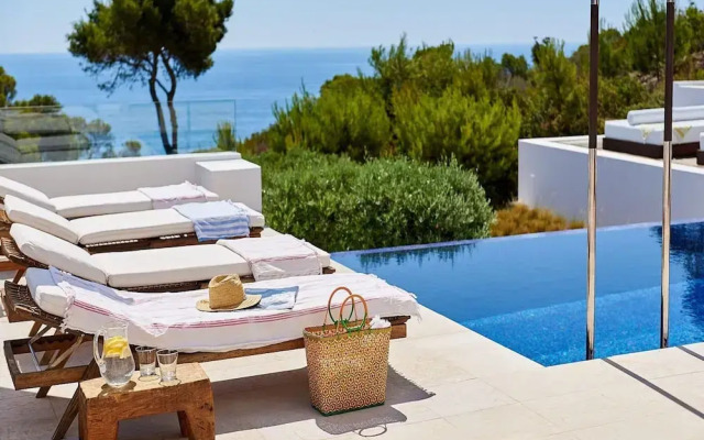 Magnificent Villa in Luxurious Retreat