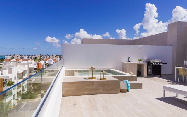 Gorgeous Terrific Roof Terrace With Private Picuzzi