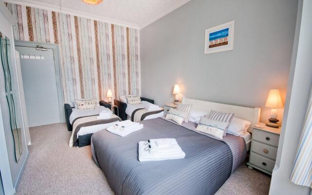 Waves In Bed and Breakfast