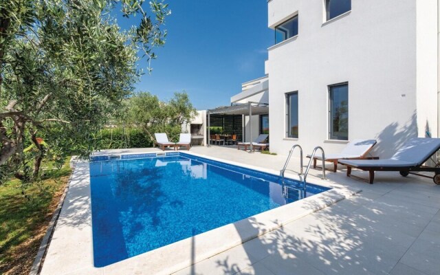 Nice Home in Trogir With Wifi and 4 Bedrooms