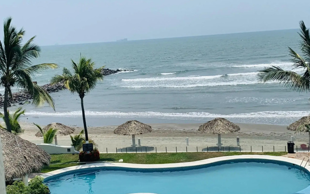 Hotel Playa Caracol